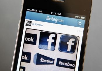 Facebook compra Instagram por 1.000 millones de dólares